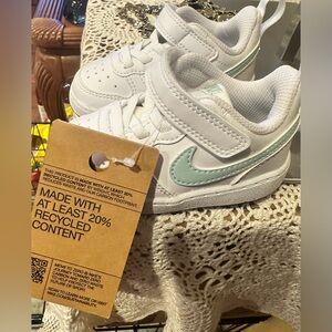 Kid's Dunk Low "Mint Foam Nike Kids Shoes - White and Mint